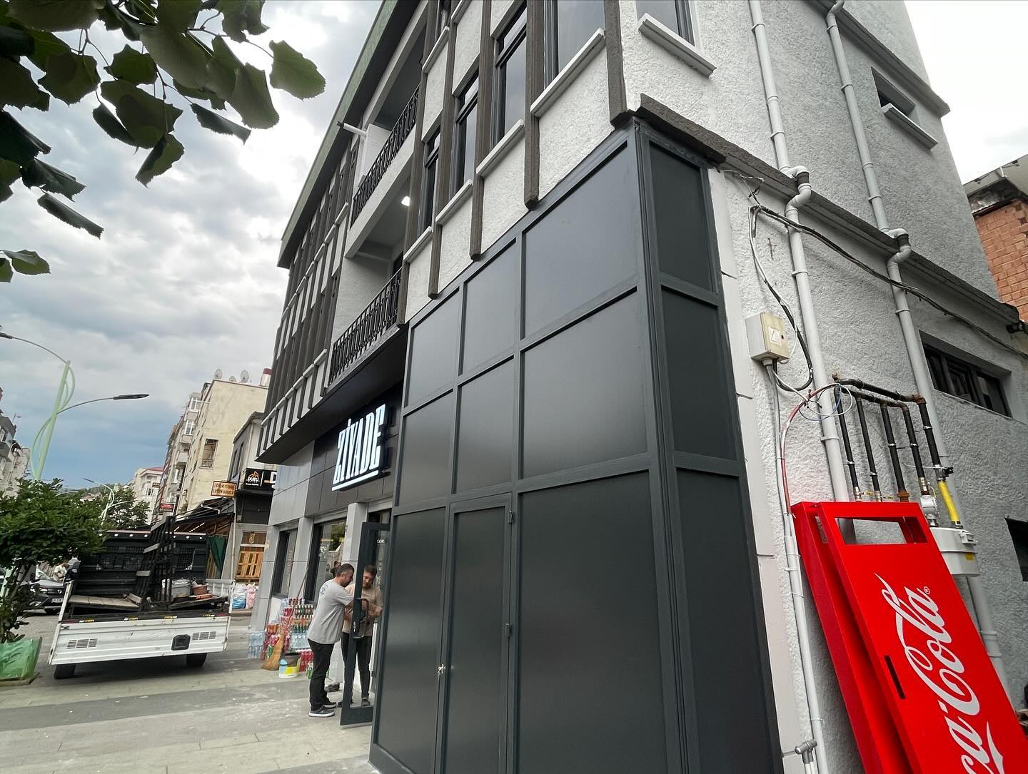 Alüminyum Doğrama Sistemleri - Dayanıklı ve Şık Kapı Pencere Çözümleri